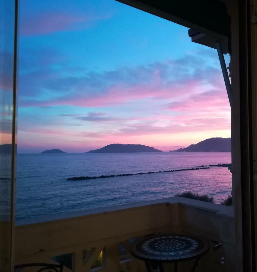 Apartmán Il Faro Dei Poeti Lerici Exteriér fotografie